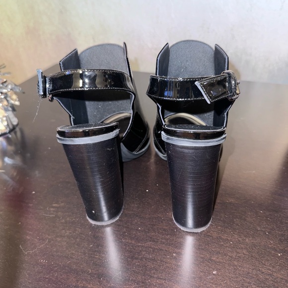 Shoes - Picture 3 of 4